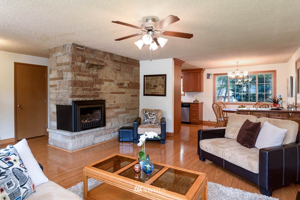 24105 Brier Road Brier, WA 98036 - Photo 4 of 22
