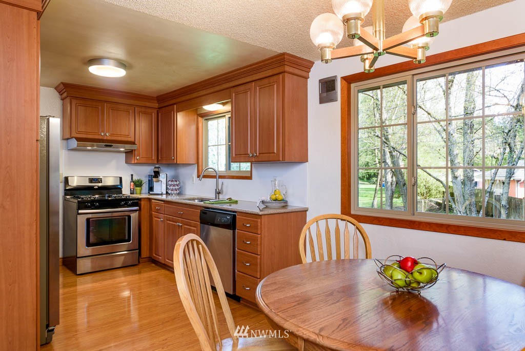 24105 Brier Road Brier, WA 98036 - Photo 8 of 22