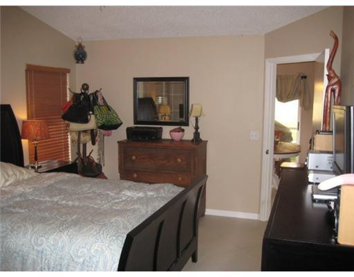 10744 Oak Lake Way Boca Raton, FL 33498 - Photo 15 of 25 Bedroom Master