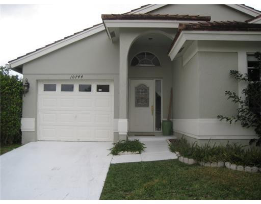 10744 Oak Lake Way Boca Raton, FL 33498 - Photo 2 of 25 Exterior Front