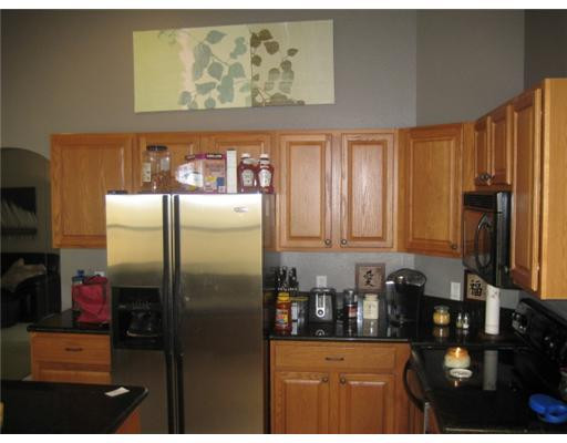 10744 Oak Lake Way Boca Raton, FL 33498 - Photo 8 of 25 Kitchen