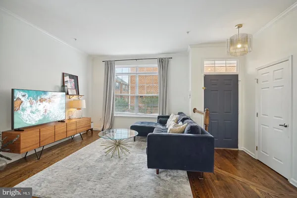 $3,450 | 6022 Madison Overlook Court, Falls Church, VA 22041