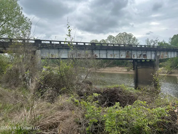 $100,000 | 184 Highway Silver Creek, Silver Creek, MS 39663
