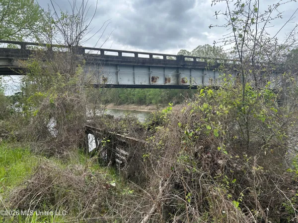 $100,000 | 184 Highway Silver Creek, Silver Creek, MS 39663