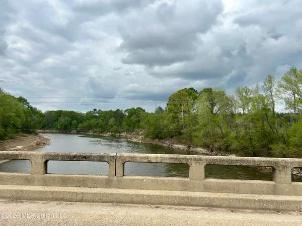 $100,000 | 184 Highway Silver Creek, Silver Creek, MS 39663