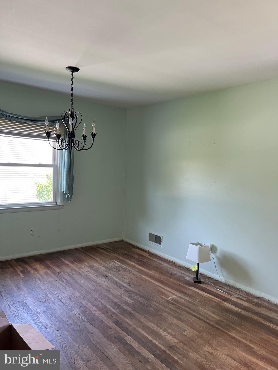 112 Nicodemus Road Reisterstown, MD 21136 - Photo 4 of 24 DINING