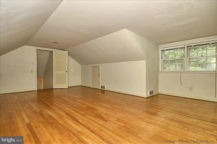 9913 Old Spring Road Kensington, MD 20895 - Photo 14 of 30 Upper Level II