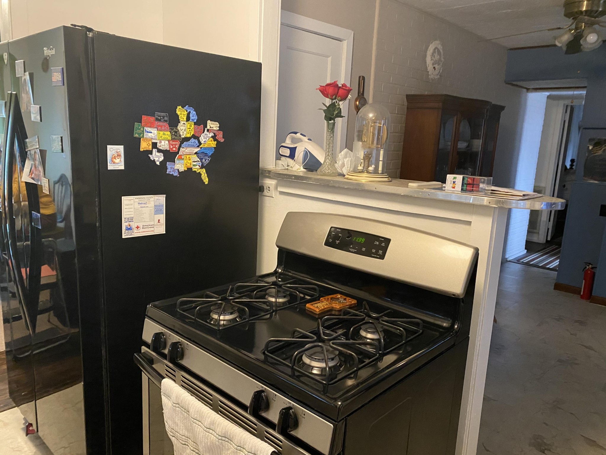 109 Tucker Road Oak Ridge, TN 37830 - Photo 5 of 20 a stove top oven sitting inside of a kitchen