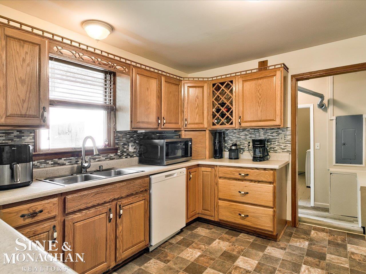 7205 Dogwood Road Lexington, MI 48450 - Photo 12 of 31