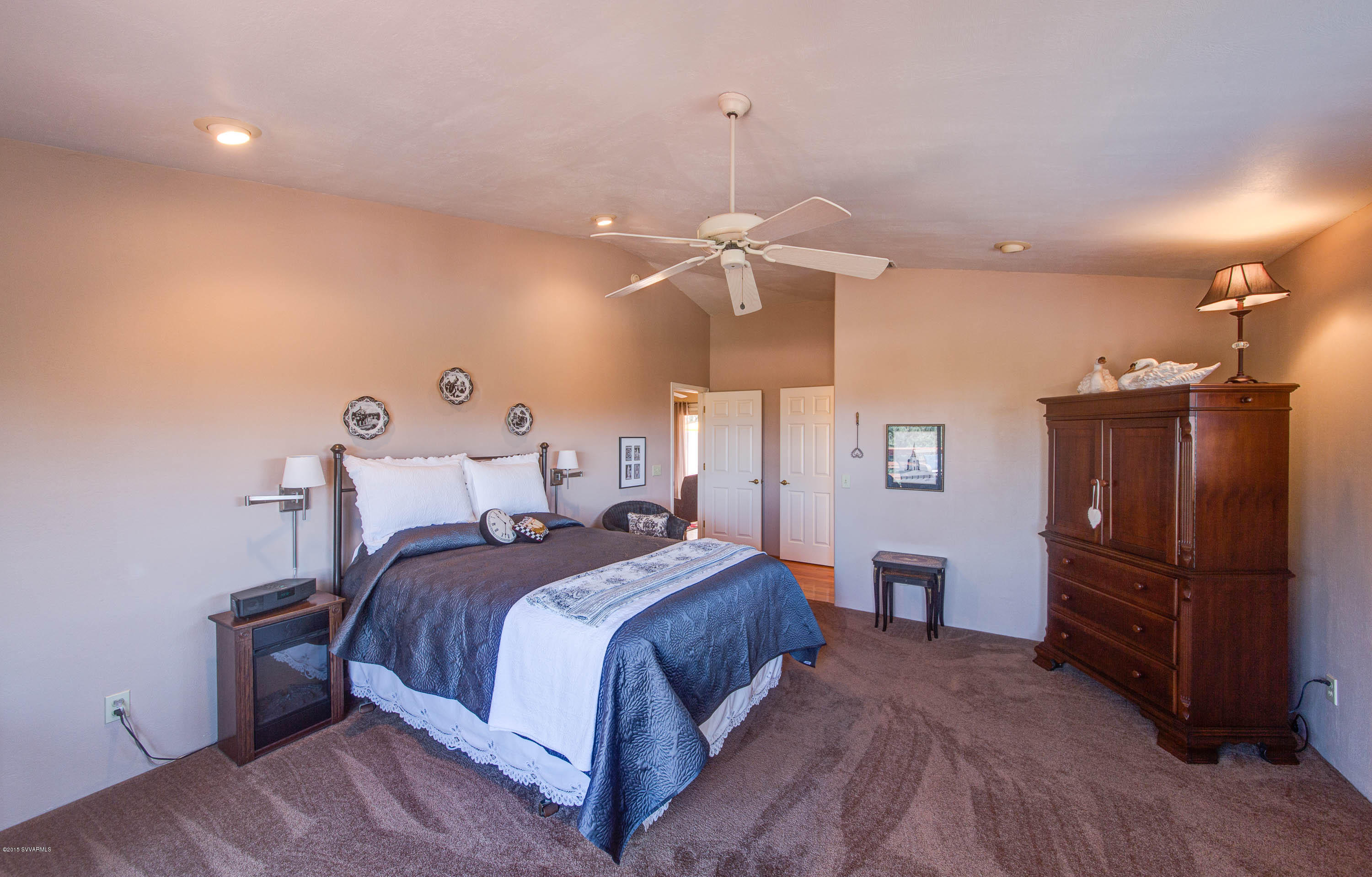 140 Mission Road Sedona, AZ 86336 - Photo 8 of 26 Bright and Warm