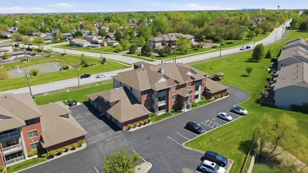 $269,900 | 20345 Rainford Drive, Unit 2C, Frankfort, IL 60423