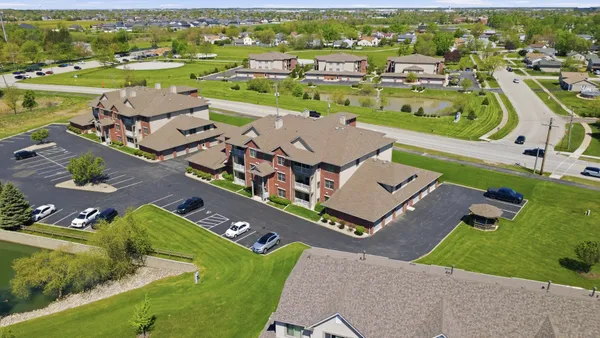 $269,900 | 20345 Rainford Drive, Unit 2C, Frankfort, IL 60423