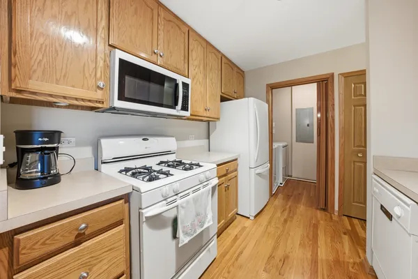 $269,900 | 20345 Rainford Drive, Unit 2C, Frankfort, IL 60423