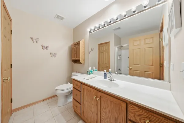$269,900 | 20345 Rainford Drive, Unit 2C, Frankfort, IL 60423