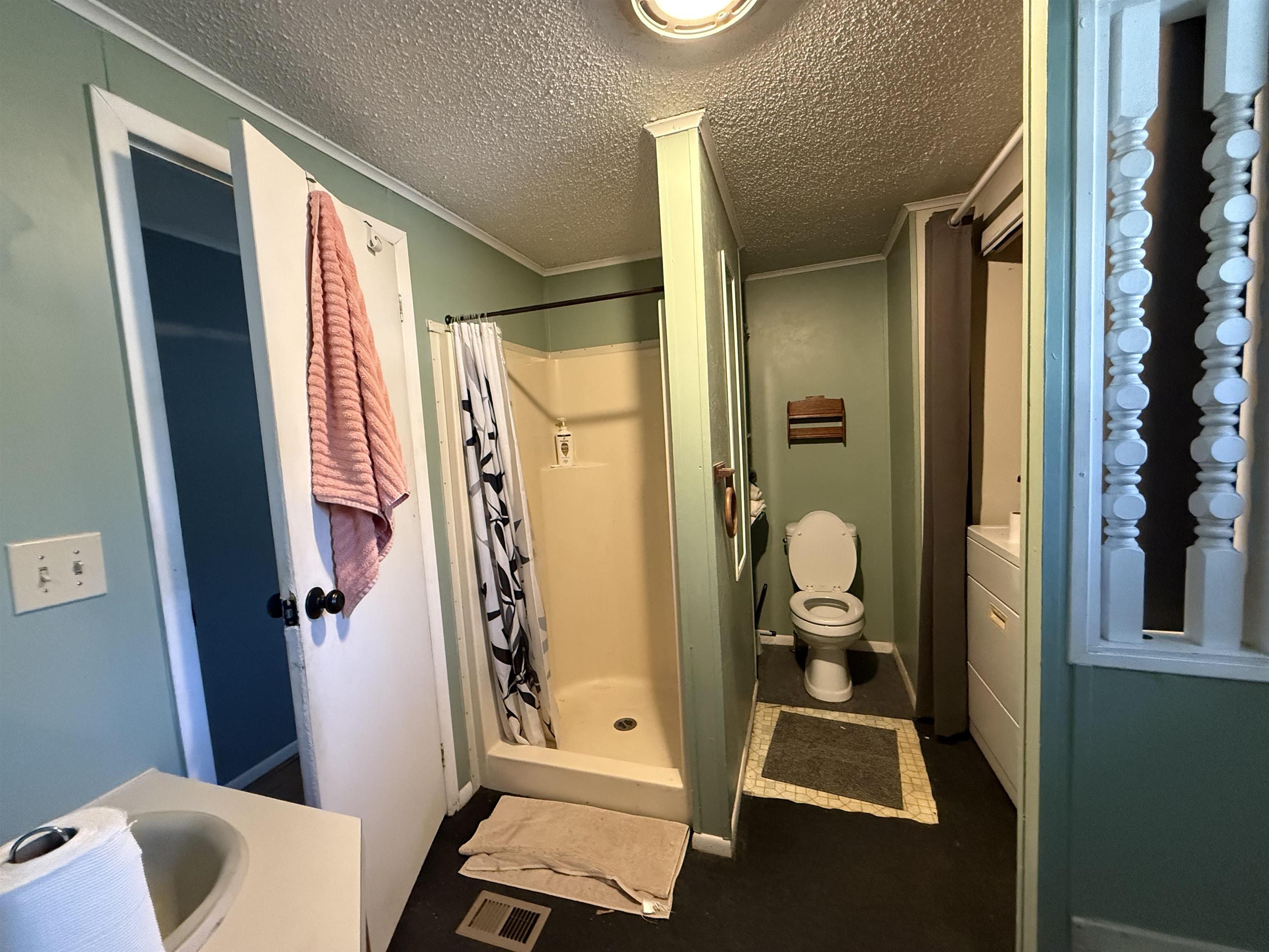 37 Christopher Lane Fremont, NH 03044 - Photo 20 of 32