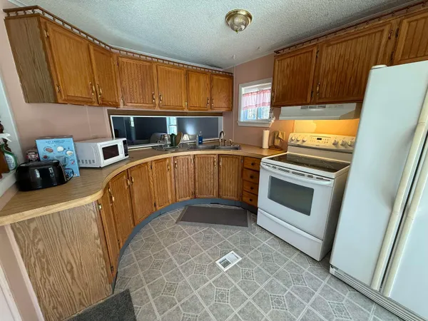 $160,000 | 37 Christopher Lane, Fremont, NH 03044