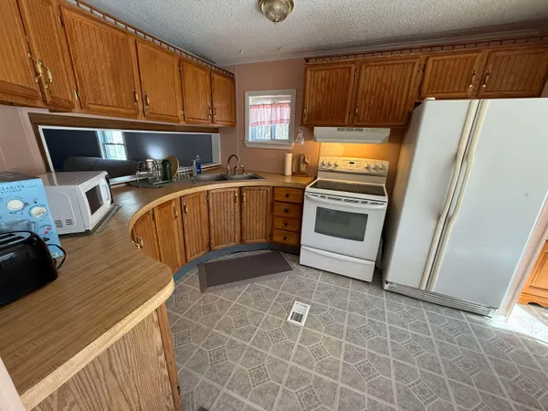 $160,000 | 37 Christopher Lane, Fremont, NH 03044