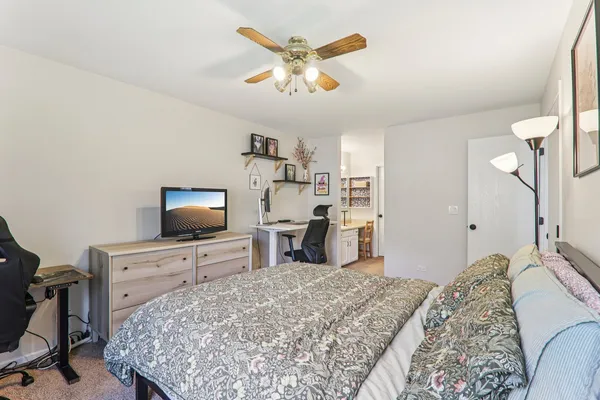 $299,000 | 974 Westchester Circle, Schaumburg, IL 60193