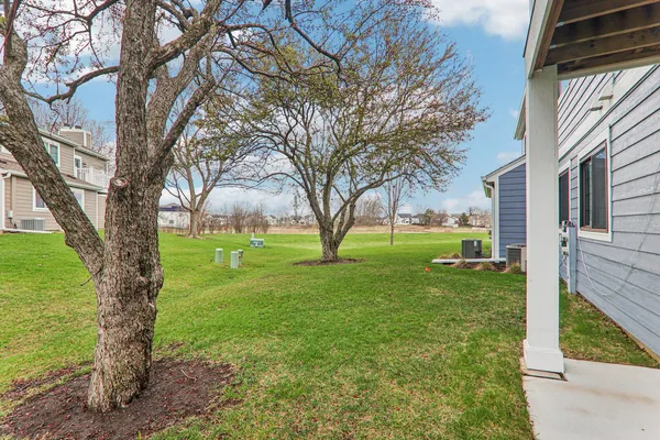 $299,000 | 974 Westchester Circle, Schaumburg, IL 60193