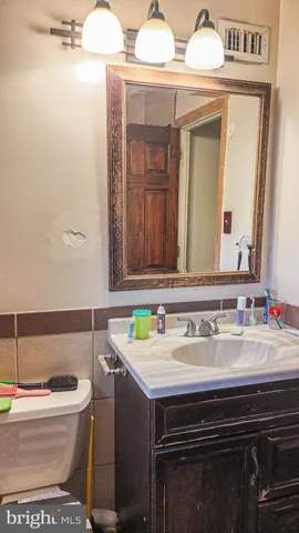 $399,900 | 3303 South Keswick Circle, Philadelphia, PA 19114