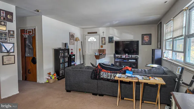 $399,900 | 3303 South Keswick Circle, Philadelphia, PA 19114