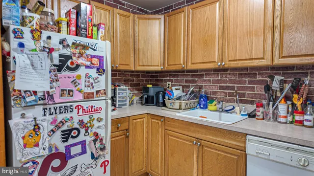 $399,900 | 3303 South Keswick Circle, Philadelphia, PA 19114