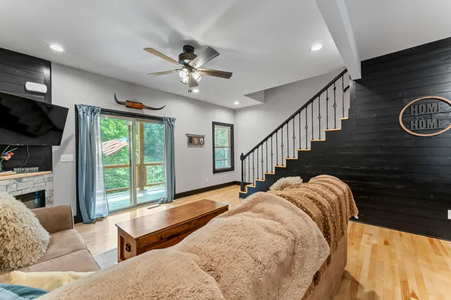 $749,900 | 9500 McFarlin Road, Bon Aqua, TN 37025