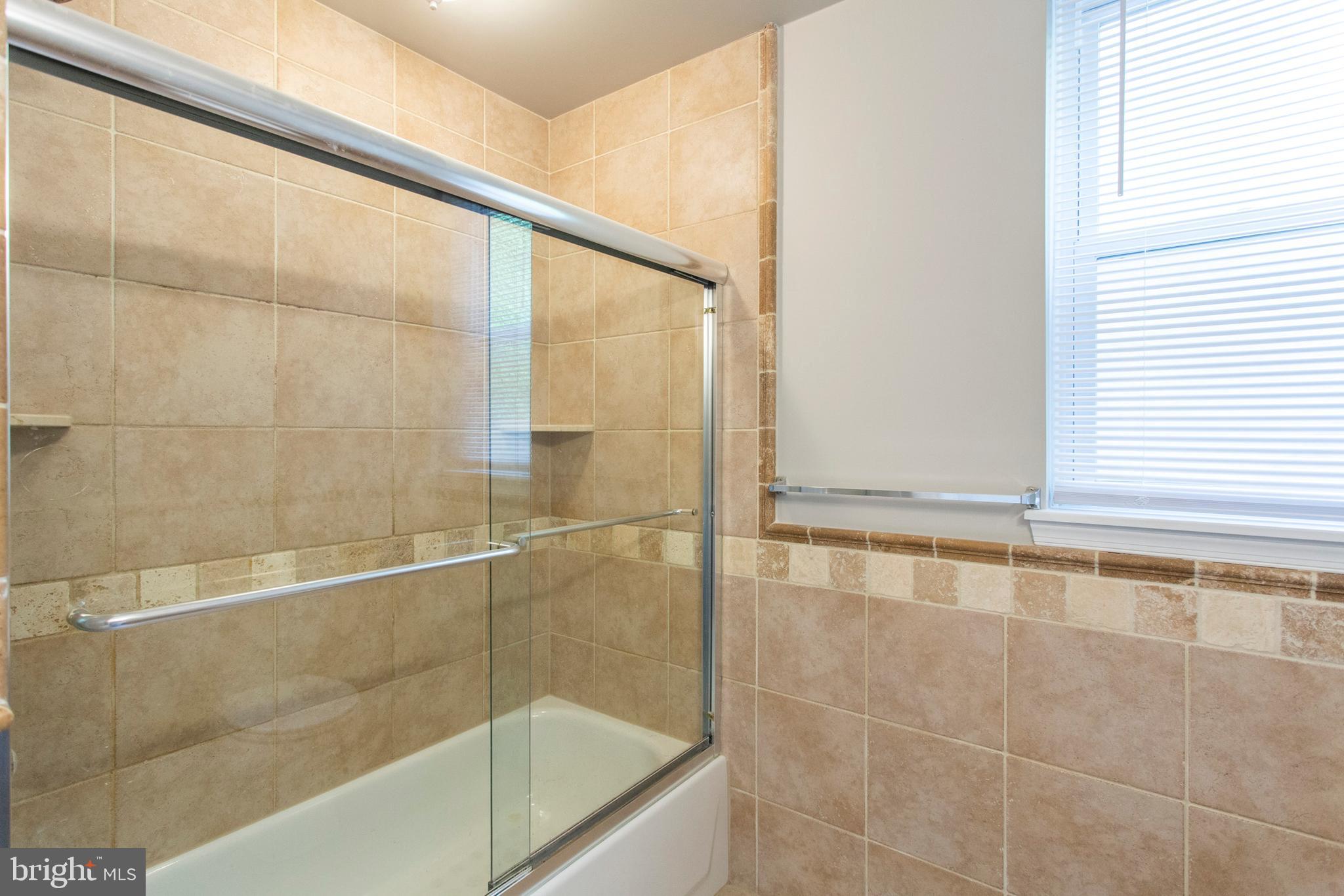 763 South 15th Street, Unit 1 Philadelphia, PA 19146 - Photo 10 of 18 Full Bathroom - First Floor
