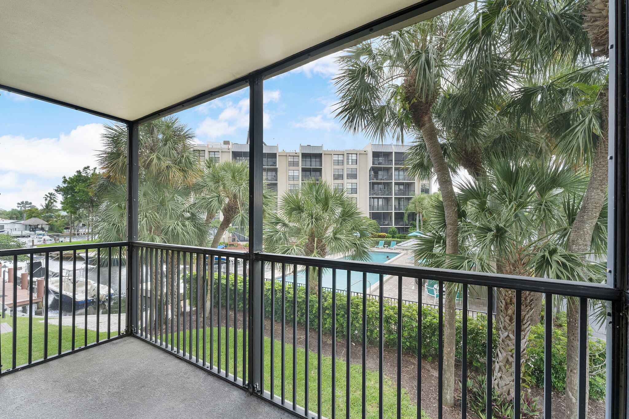 20 Royal Palm Way, Unit 2060 Boca Raton, FL 33432 - Photo 3 of 27 20-web-or-mls-DSC02706