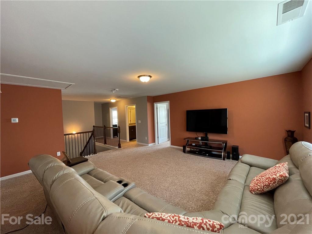 9423 Inverness Bay Road, Unit 87 Charlotte, NC 28278 - Photo 11 of 39 Gallery Image 11