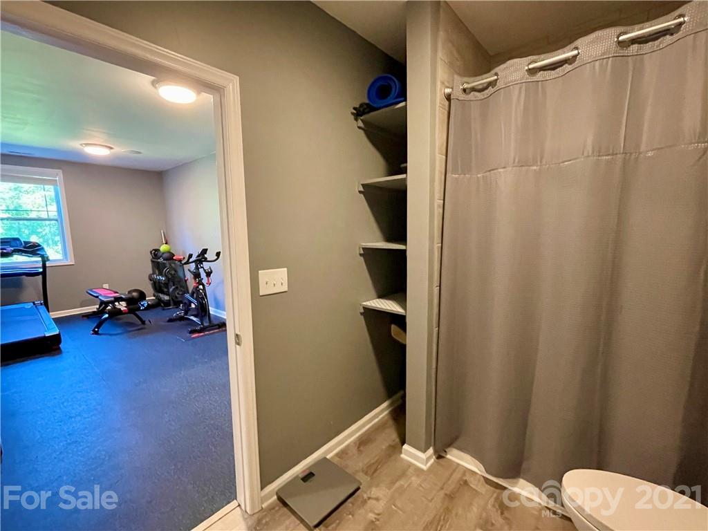 9423 Inverness Bay Road, Unit 87 Charlotte, NC 28278 - Photo 20 of 39 Gallery Image 20