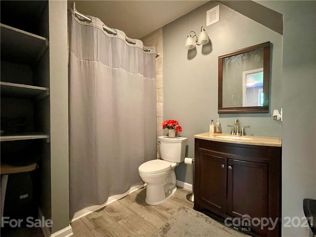 9423 Inverness Bay Road, Unit 87 Charlotte, NC 28278 - Photo 32 of 39 Gallery Image 32