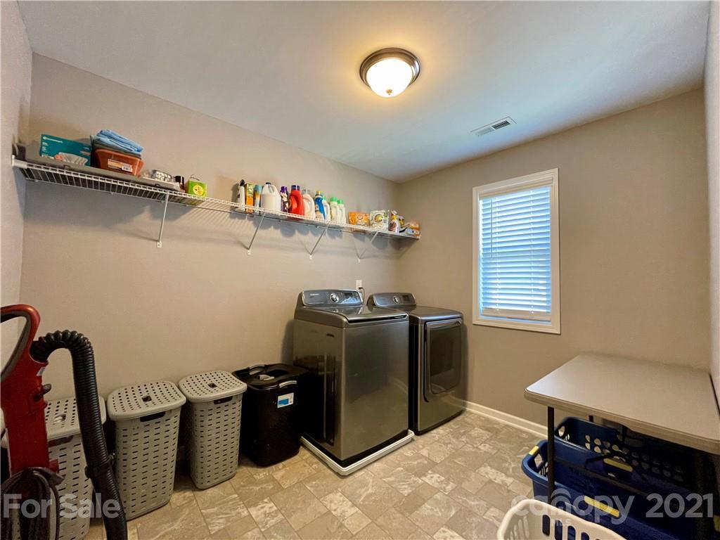 9423 Inverness Bay Road, Unit 87 Charlotte, NC 28278 - Photo 38 of 39 Gallery Image 38