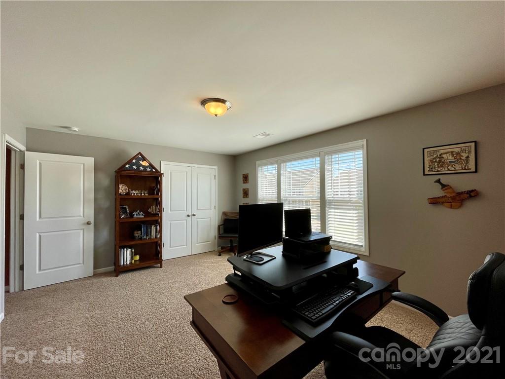9423 Inverness Bay Road, Unit 87 Charlotte, NC 28278 - Photo 10 of 39 Gallery Image 10