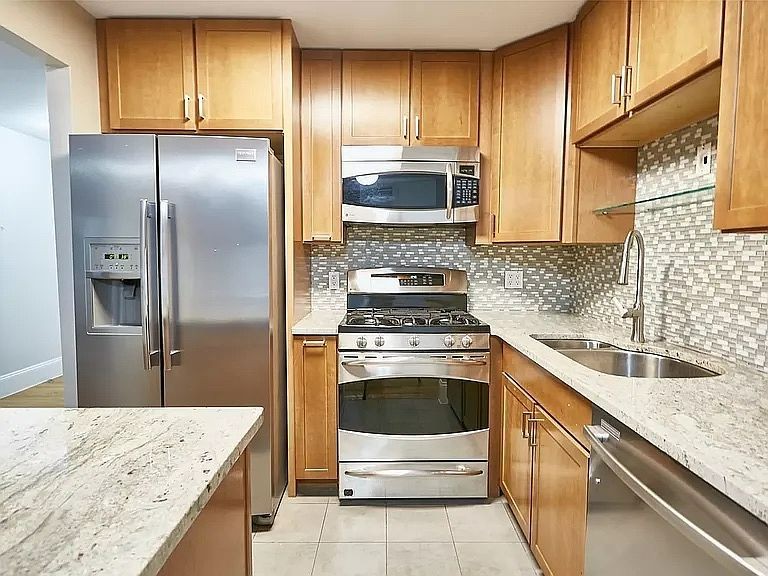 116-11 Curzon Road, Unit 3B Queens, NY 11418 - Photo 2 of 11 Photo 2