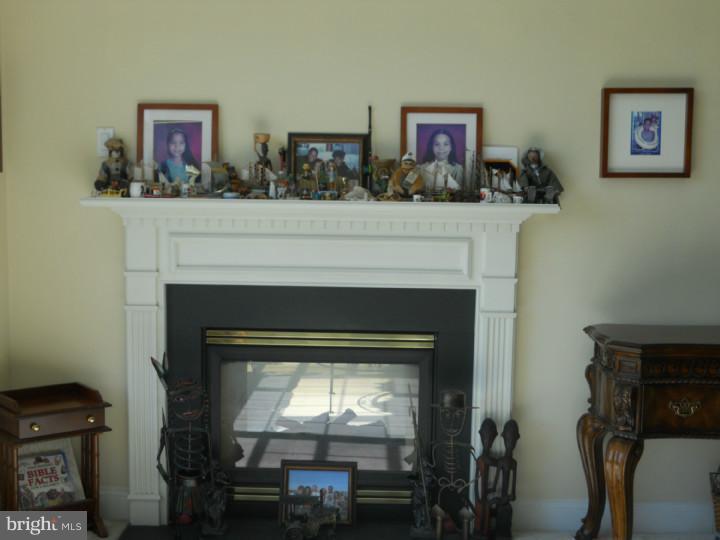 28 Montague Road Newark, DE 19713 - Photo 13 of 25 Family Room