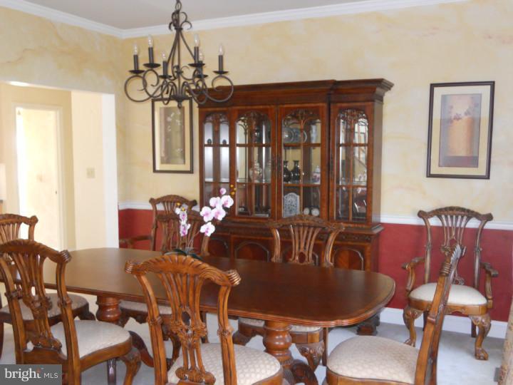 28 Montague Road Newark, DE 19713 - Photo 3 of 25 Dining Room