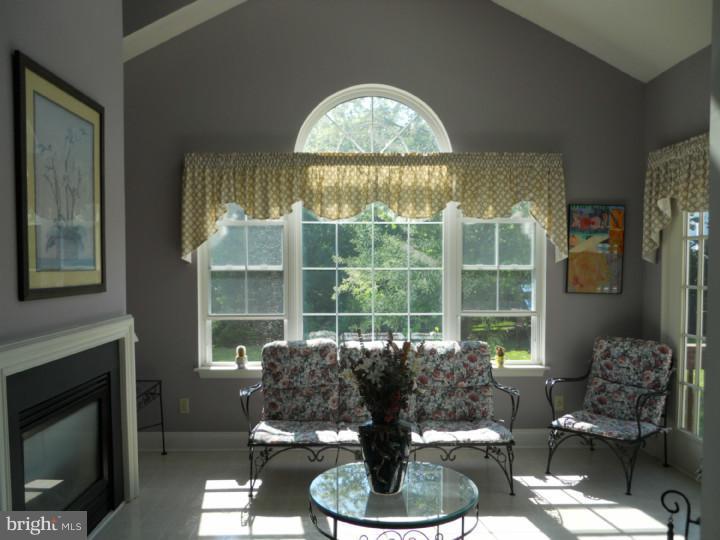 28 Montague Road Newark, DE 19713 - Photo 8 of 25 Sun Room