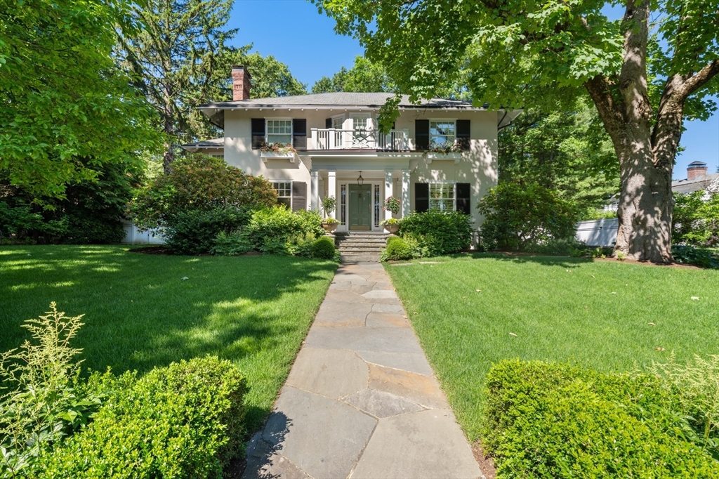 133 Abbott Road Wellesley, MA 02481 - Photo 2 of 42