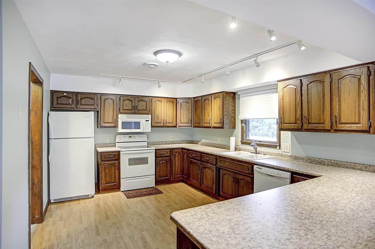 17011 Lima Road Huntertown, IN 46748 - Photo 10 of 33