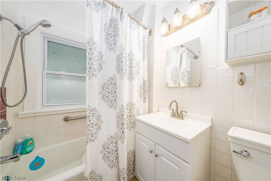 15517 Greenway Road Cleveland, OH 44111 - Photo 28 of 41 Gallery Image 28