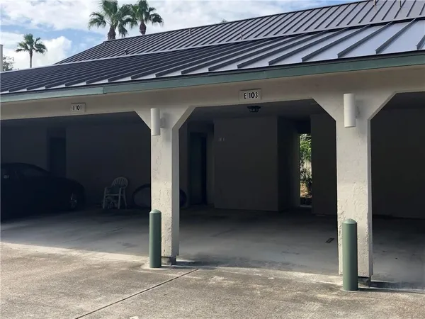 $1,600 | 302 St Andrews Street, Unit E103, Rockport, TX 78382