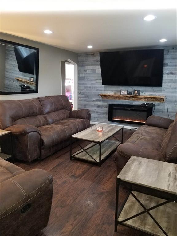 245 Wheeler Avenue McKees Rocks, PA 15136 - Photo 3 of 11 Gallery Image 3