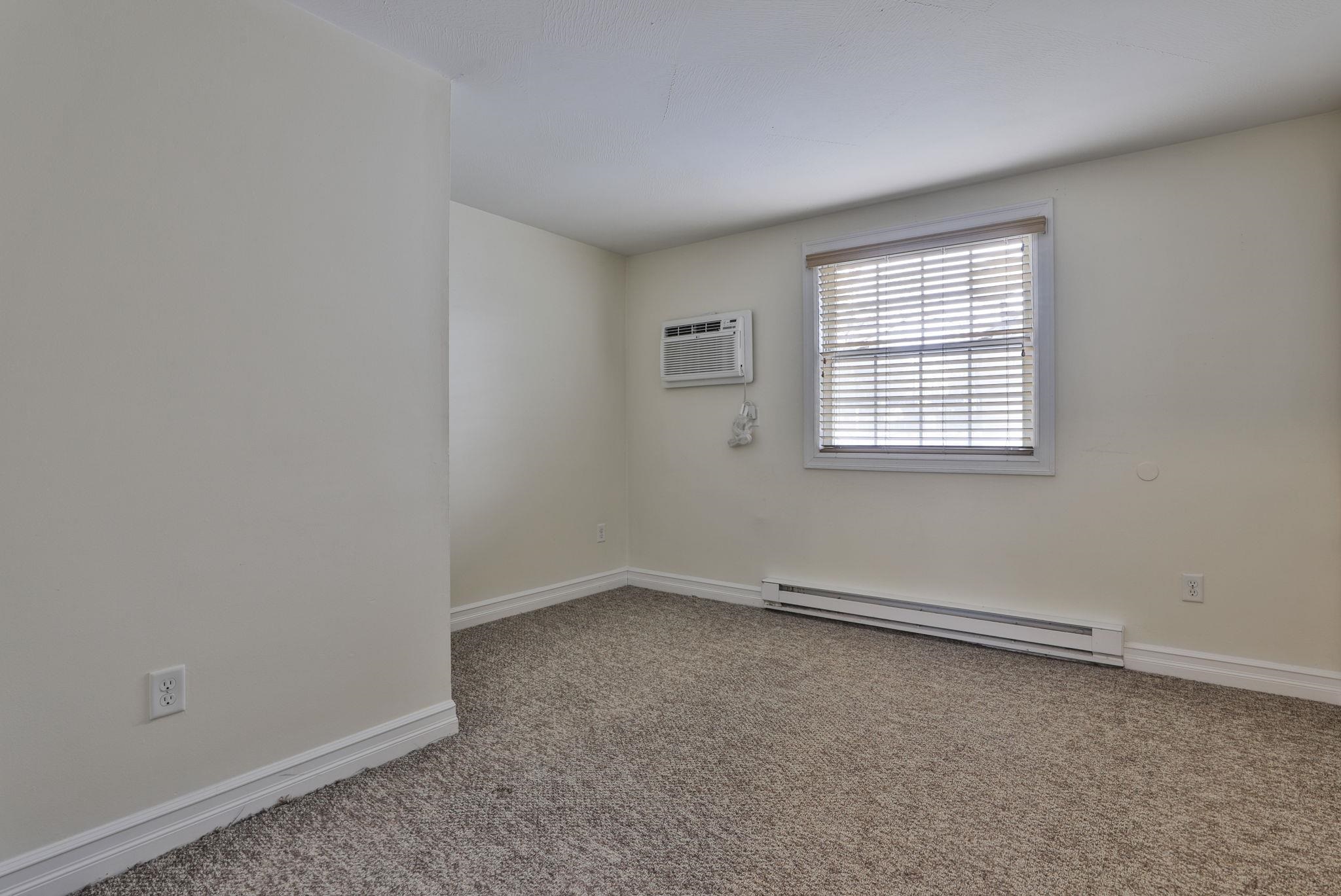 1522 Candia Road Manchester, NH 03109 - Photo 8 of 31 Gallery Image 8
