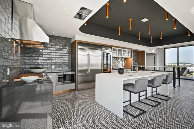 $3,790 | 950 3rd Street Northwest, Unit 301, Washington, DC 20001