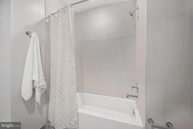 $3,790 | 950 3rd Street Northwest, Unit 301, Washington, DC 20001