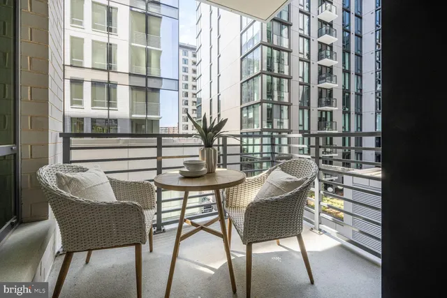 $3,790 | 950 3rd Street Northwest, Unit 301, Washington, DC 20001