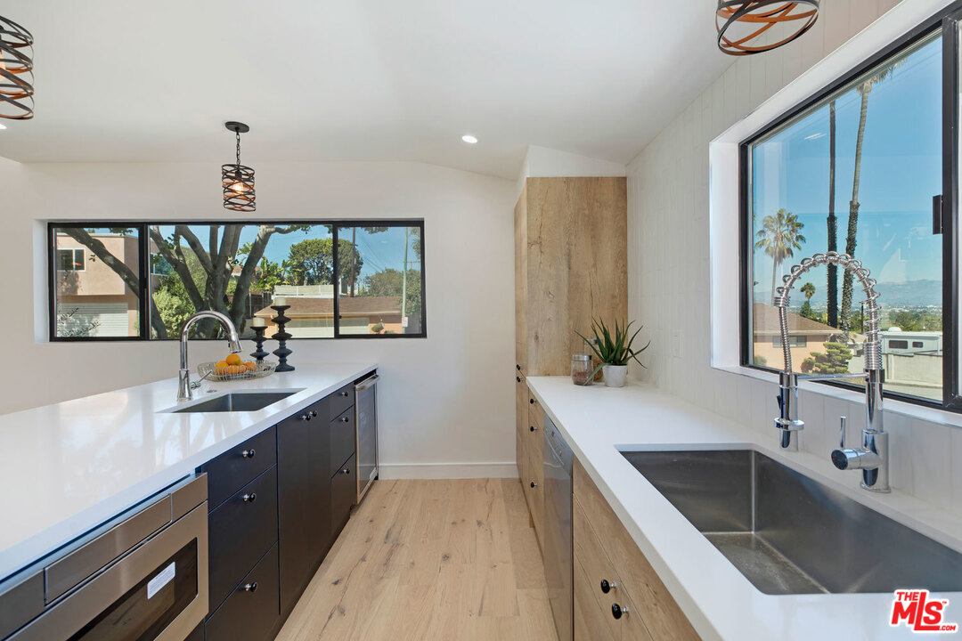 5922 Wrightcrest Drive Culver City, CA 90232 - Photo 19 of 47