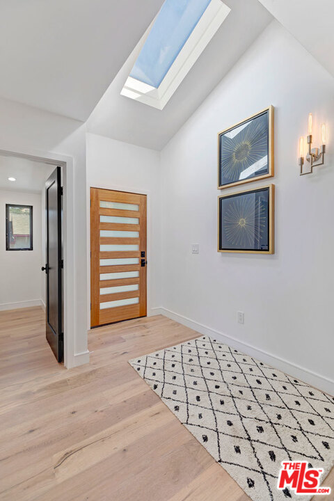 5922 Wrightcrest Drive Culver City, CA 90232 - Photo 22 of 47