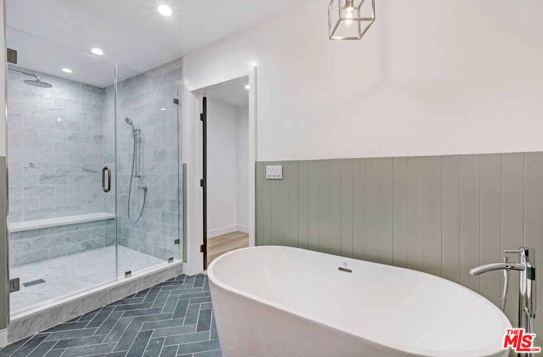 5922 Wrightcrest Drive Culver City, CA 90232 - Photo 28 of 47